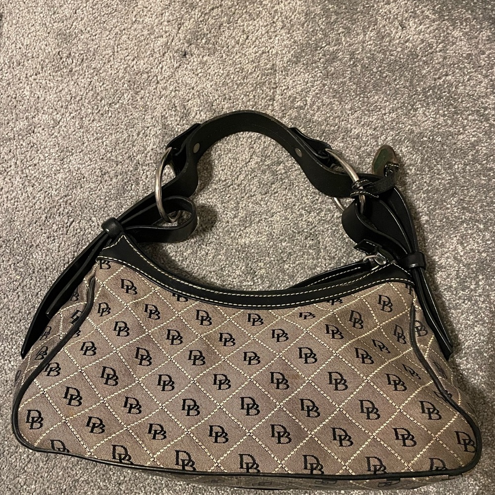 Dooney & Bourke